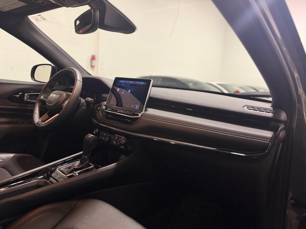 2023 Jeep Compass Altitude 4x4 Photo