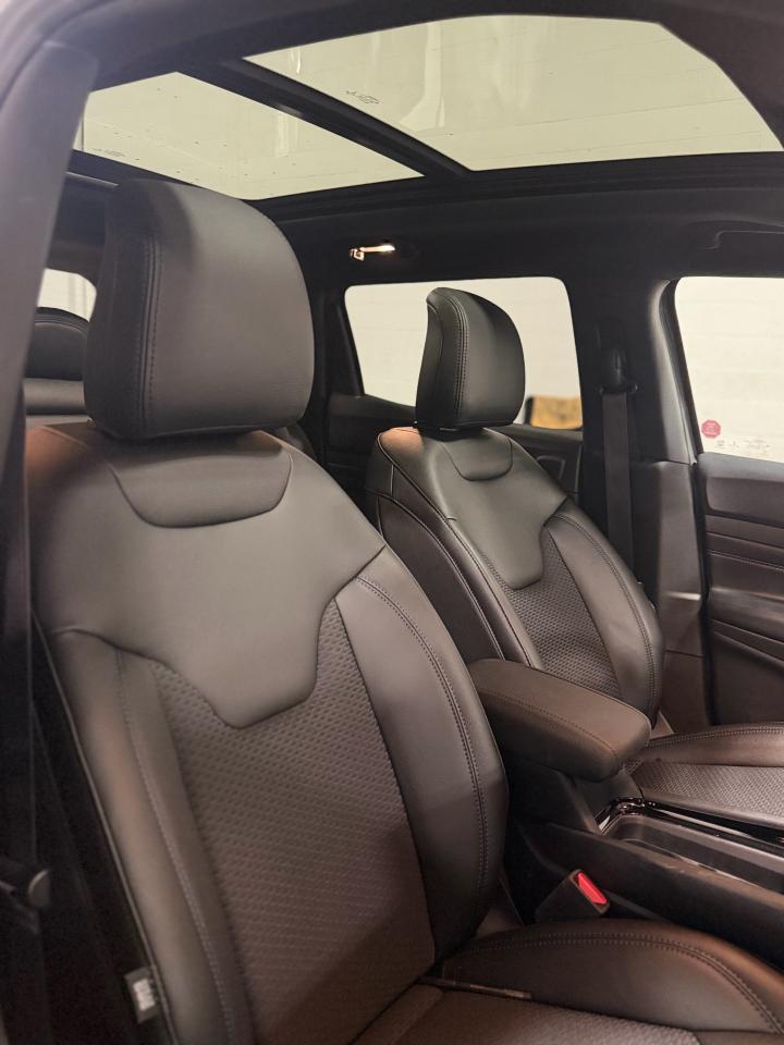 2023 Jeep Compass Altitude 4x4 Photo