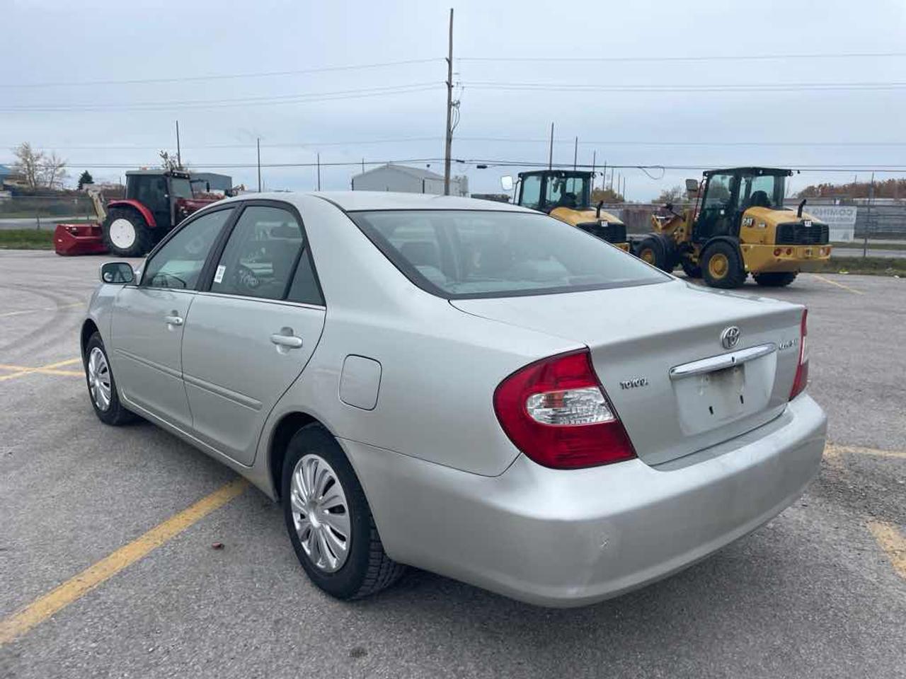 2002 Toyota Camry LE Photo