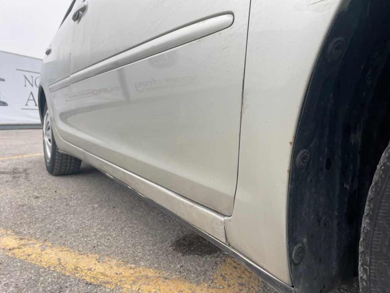 2002 Toyota Camry LE Photo