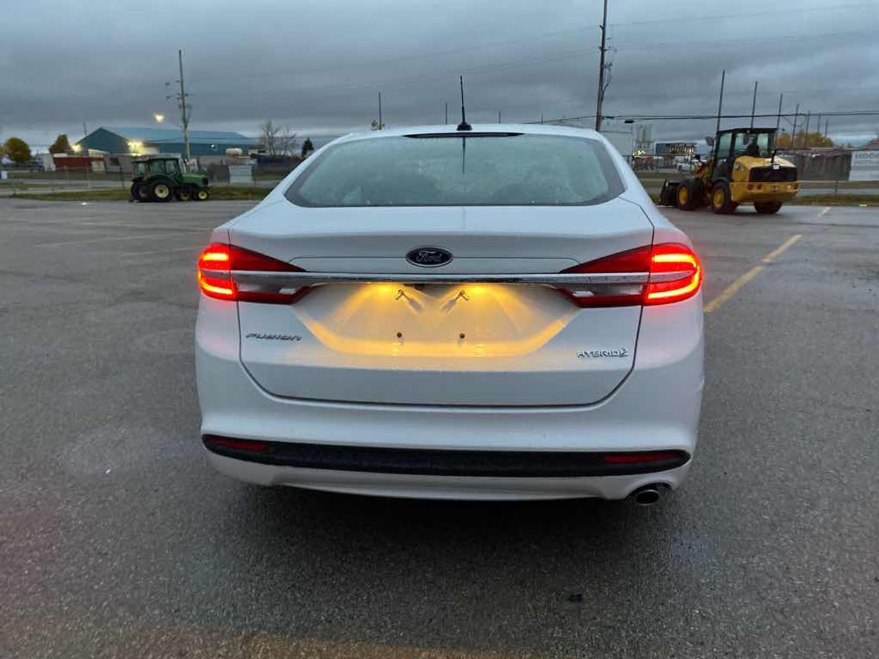 2017 Ford Fusion S Hybrid Photo