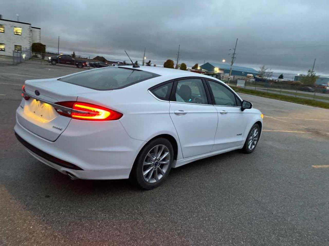 2017 Ford Fusion S Hybrid - Photo #4