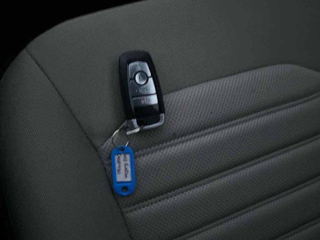 2017 Ford Fusion S Hybrid Photo