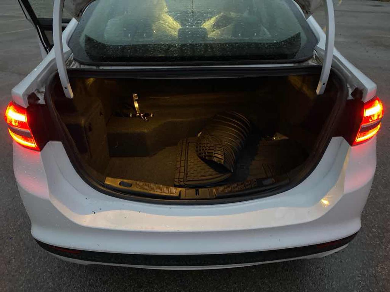 2017 Ford Fusion S Hybrid Photo