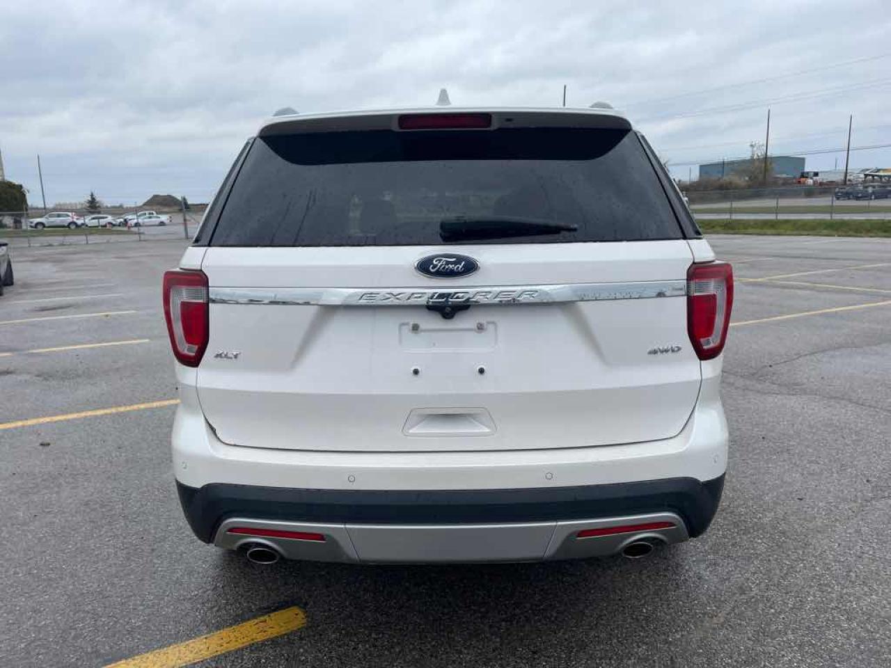 2017 Ford Explorer XLT Photo