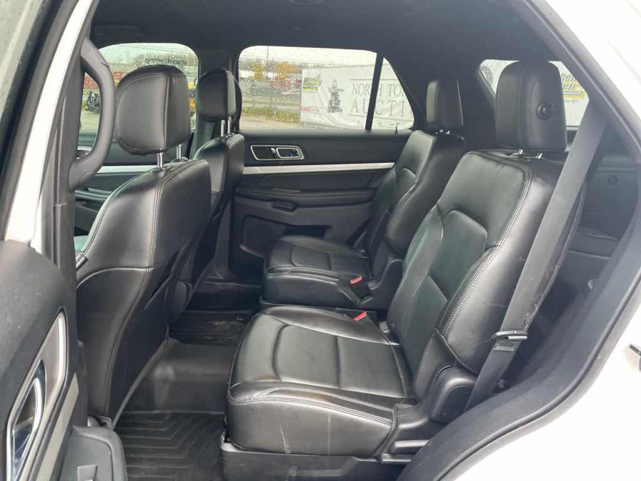 2017 Ford Explorer XLT - Photo #12