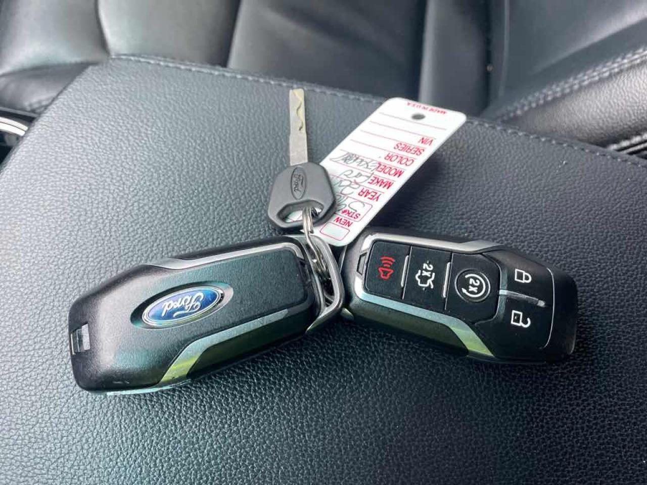 2017 Ford Explorer XLT Photo