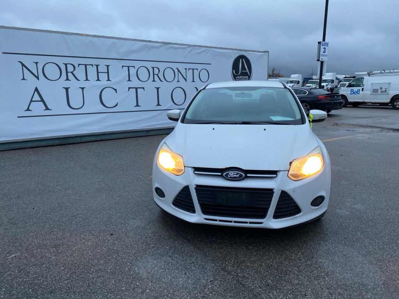 2014 Ford Focus SE - Photo #2