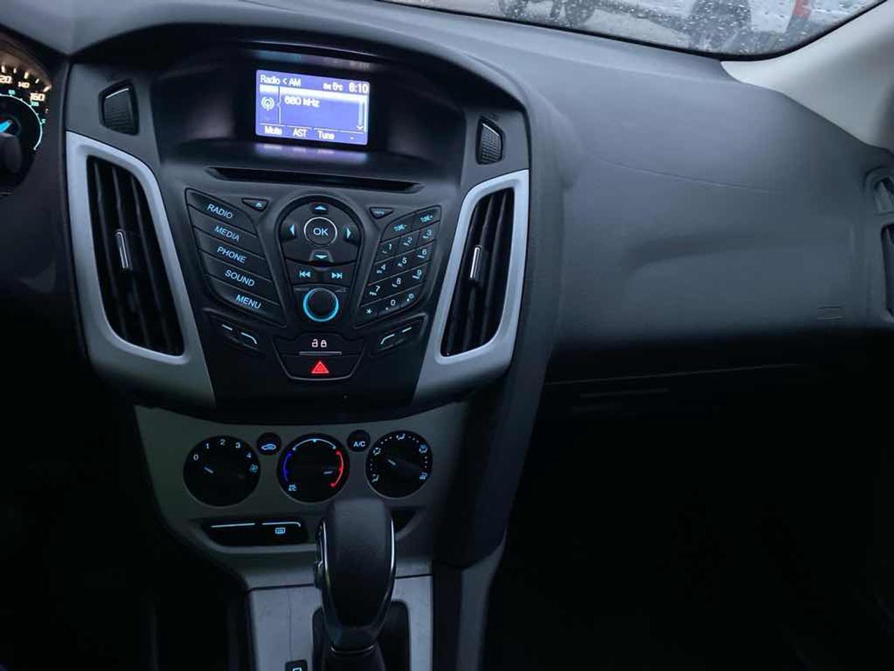 2014 Ford Focus SE Photo