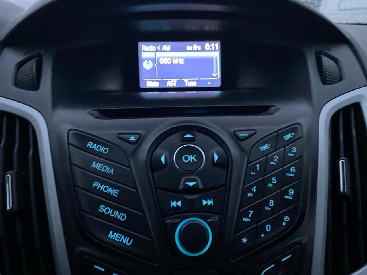2014 Ford Focus SE Photo