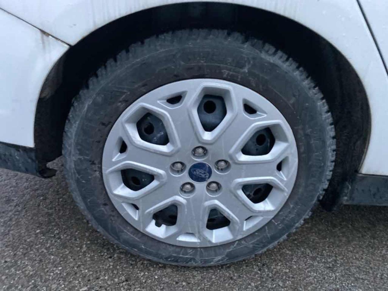 2014 Ford Focus SE - Photo #22