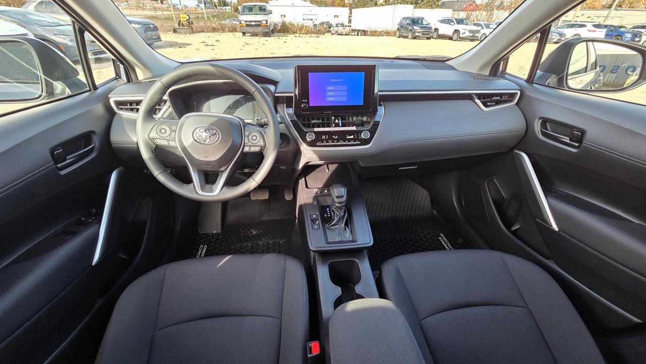 2026 Toyota Corolla Cross LE FWD - Photo #9