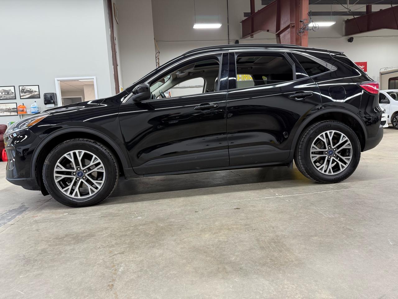 2020 Ford Escape SEL - Photo #3