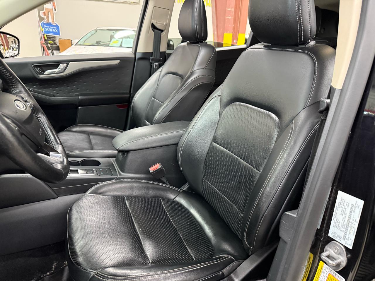 2020 Ford Escape SEL - Photo #13