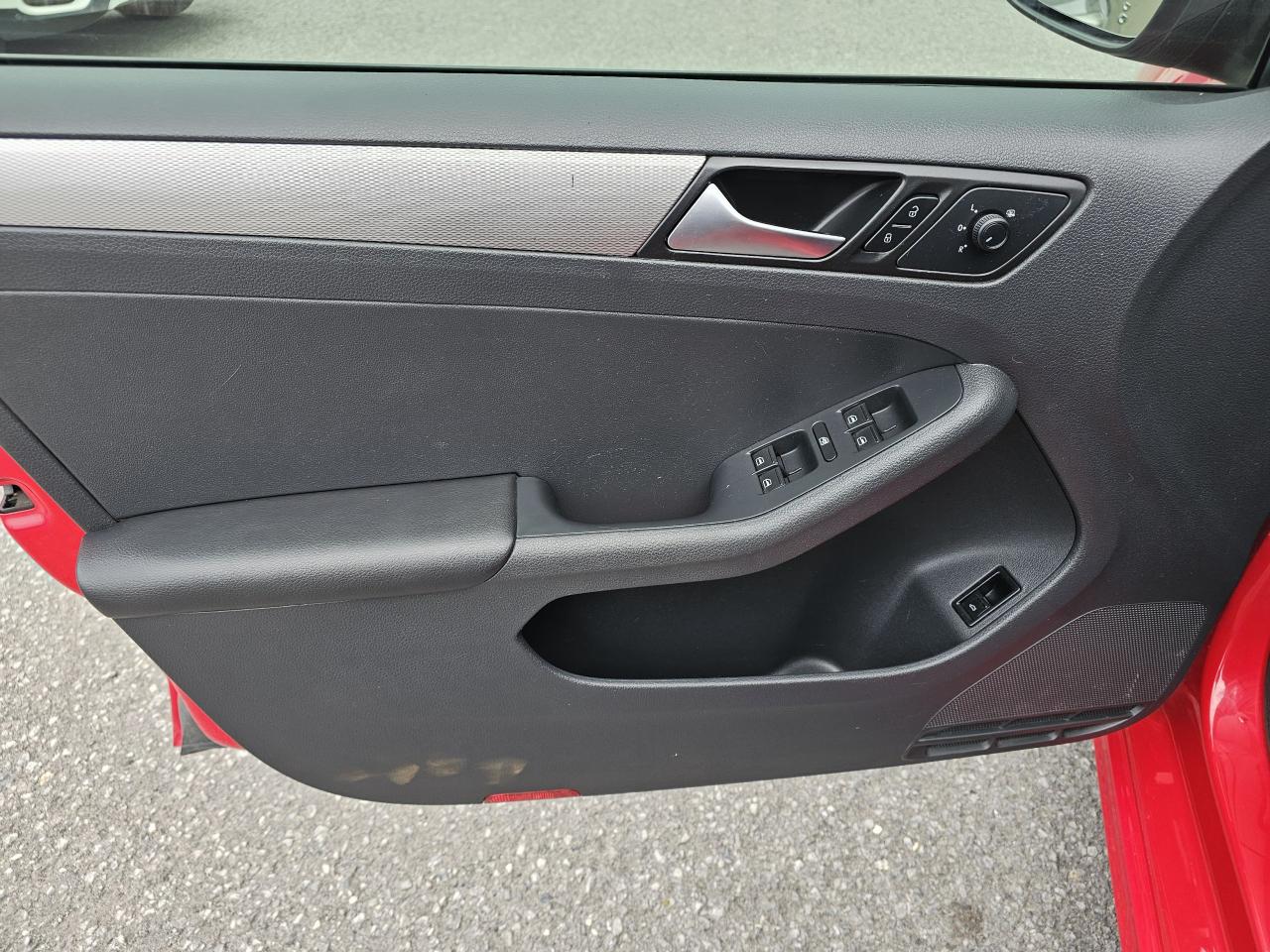 2016 Volkswagen Jetta Trendline - Photo #15