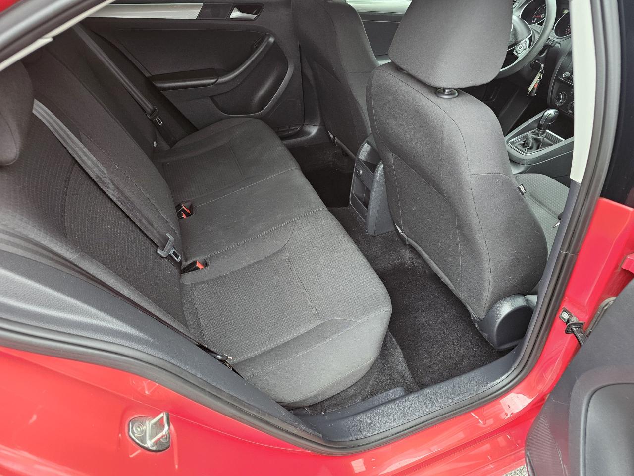 2016 Volkswagen Jetta Trendline - Photo #8