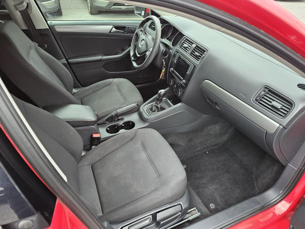 2016 Volkswagen Jetta Trendline - Photo #7