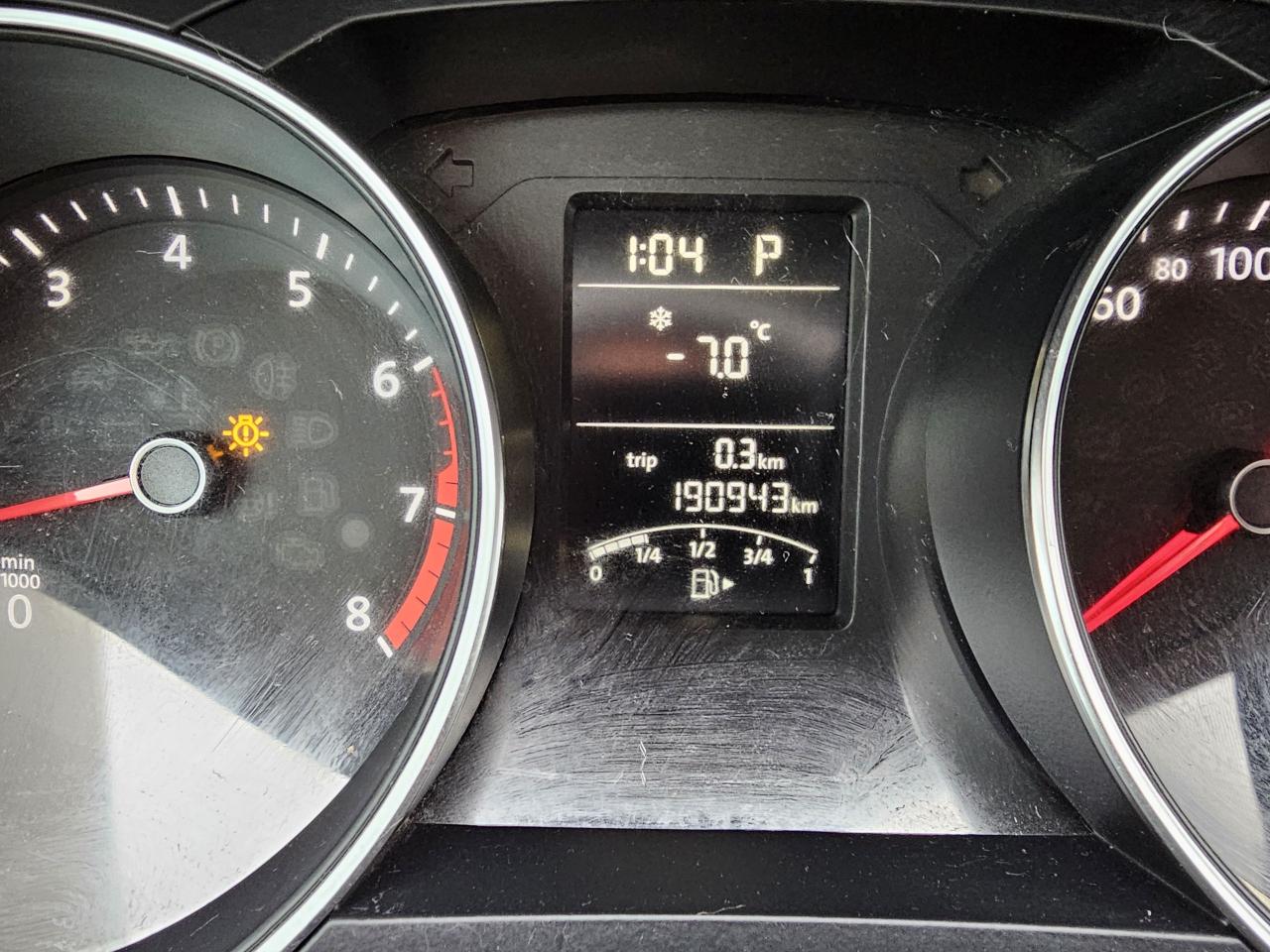 2016 Volkswagen Jetta Trendline, AUTO/BACKUP CAMERA/BEAUTIFUL CAR/CERT Photo