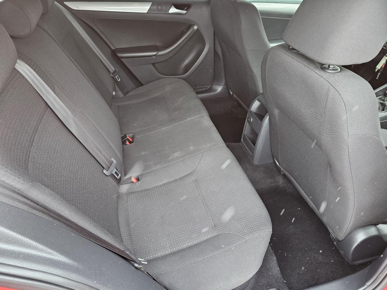 2016 Volkswagen Jetta Trendline, AUTO/BACKUP CAMERA/BEAUTIFUL CAR/CERT Photo