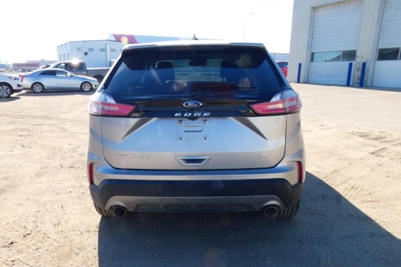 2024 Ford Edge Titanium AWD w/Htd Leather, pano S/R, BUC - Photo #7