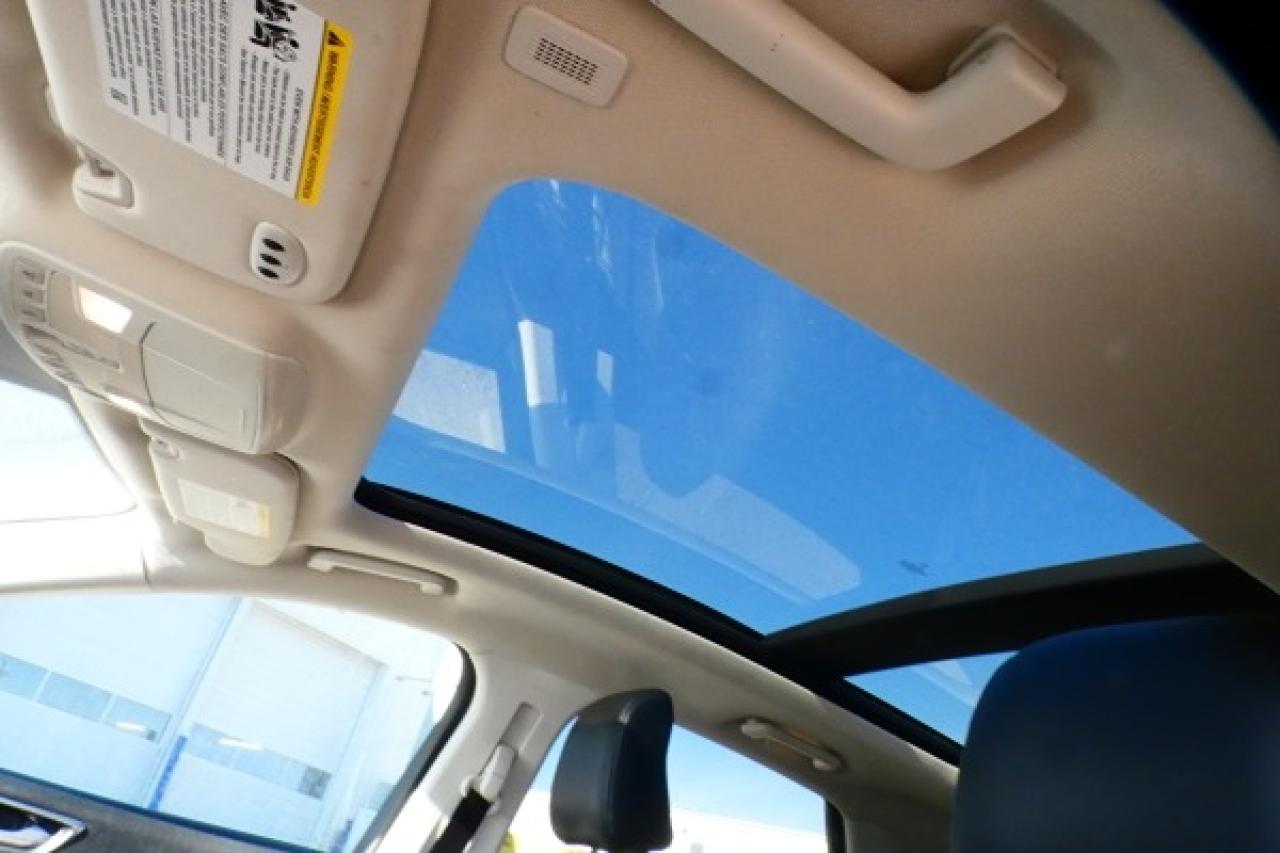 2024 Ford Edge Titanium AWD w/Htd Leather, pano S/R, BUC - Photo #18