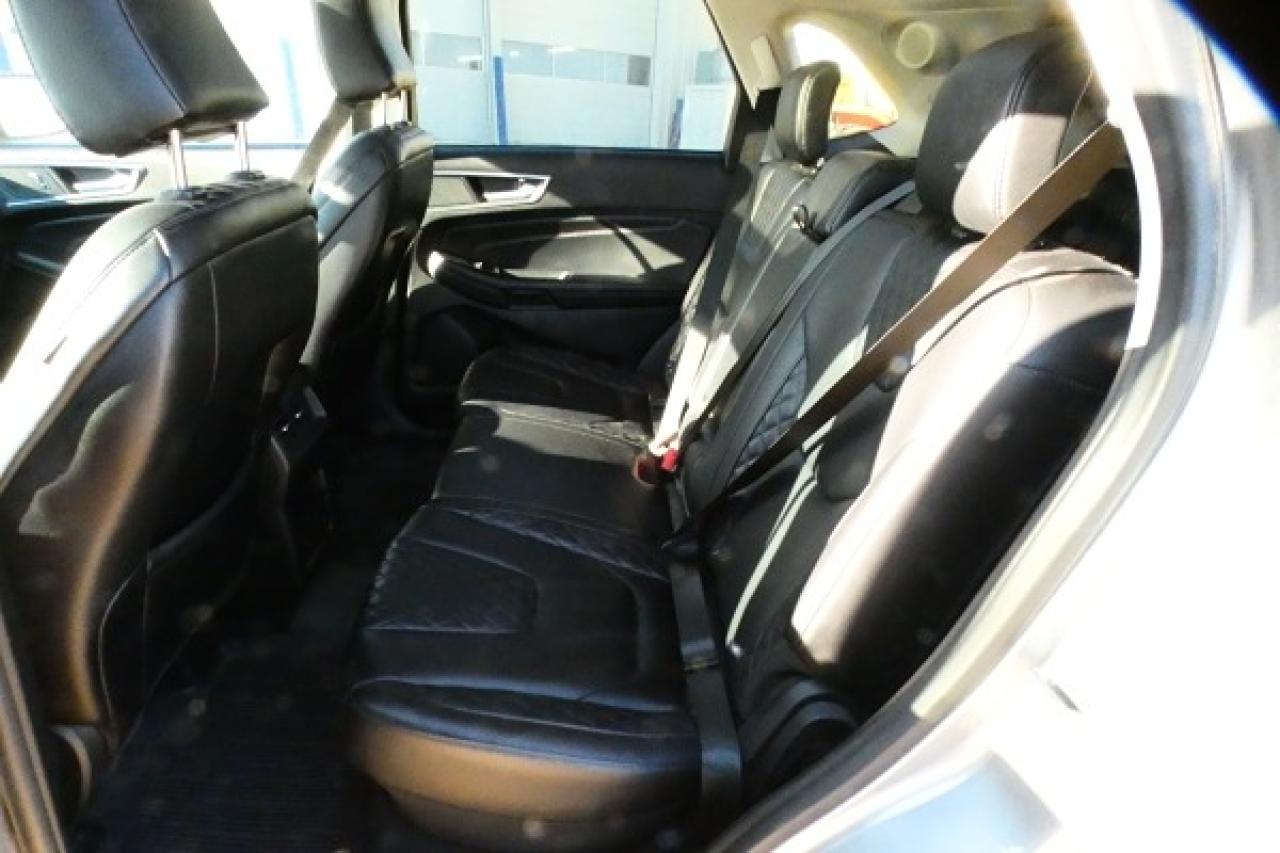 2024 Ford Edge Titanium AWD w/Htd Leather, pano S/R, BUC - Photo #10