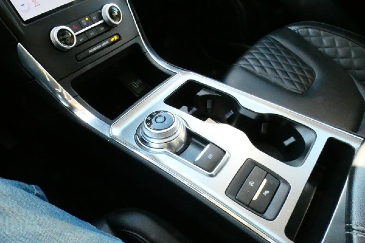 2024 Ford Edge Titanium AWD w/Htd Leather, pano S/R, BUC - Photo #16