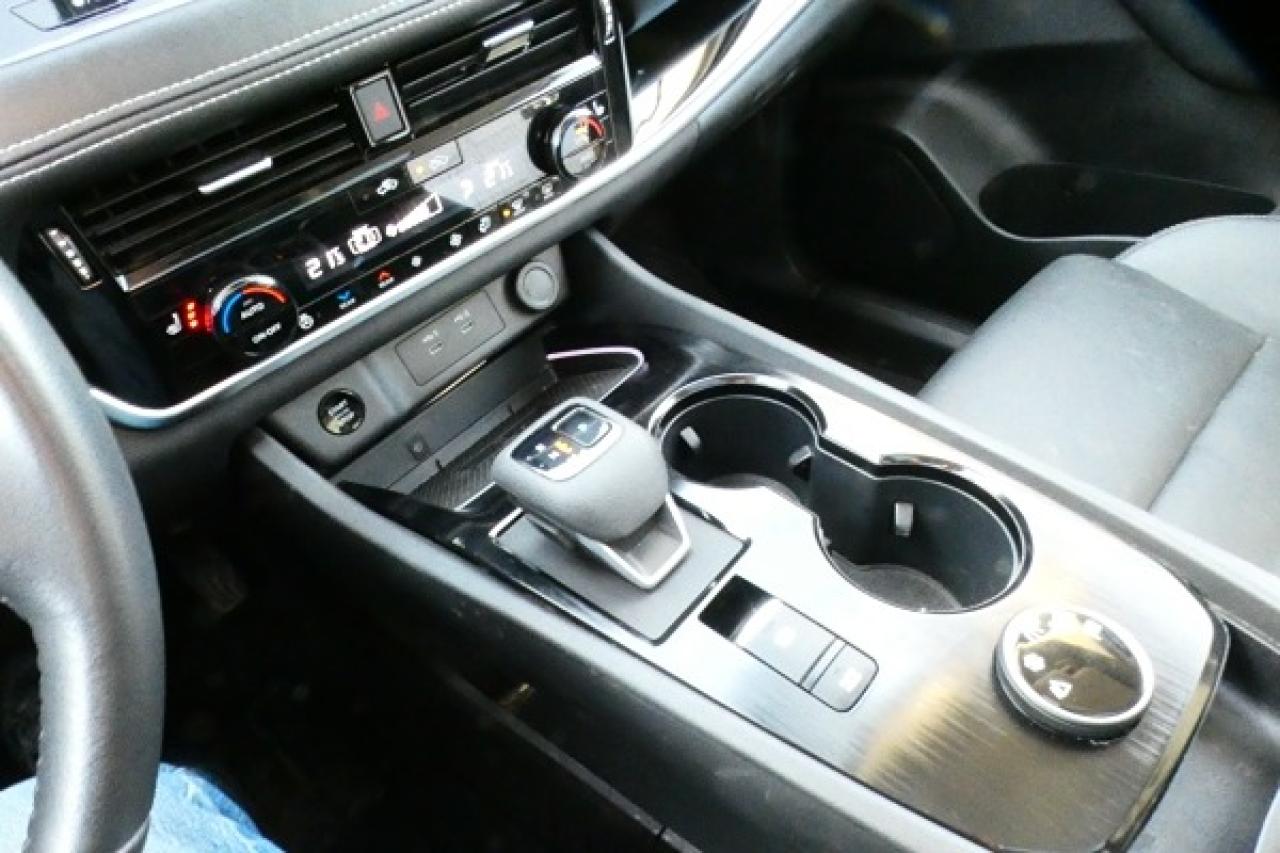 2024 Nissan Rogue SL AWD w/Htd Leather, pano S/R, NAV, BUC - Photo #17