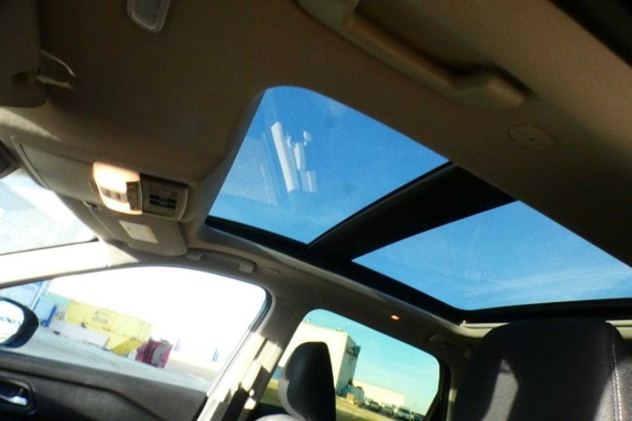 2024 Nissan Rogue SV AWD w/Htd cloth, moonroof, BUC - Photo #18