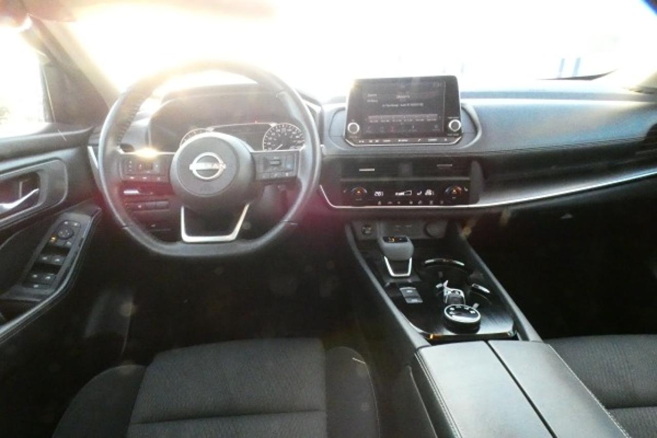 2024 Nissan Rogue SV AWD w/Htd cloth, moonroof, BUC - Photo #12
