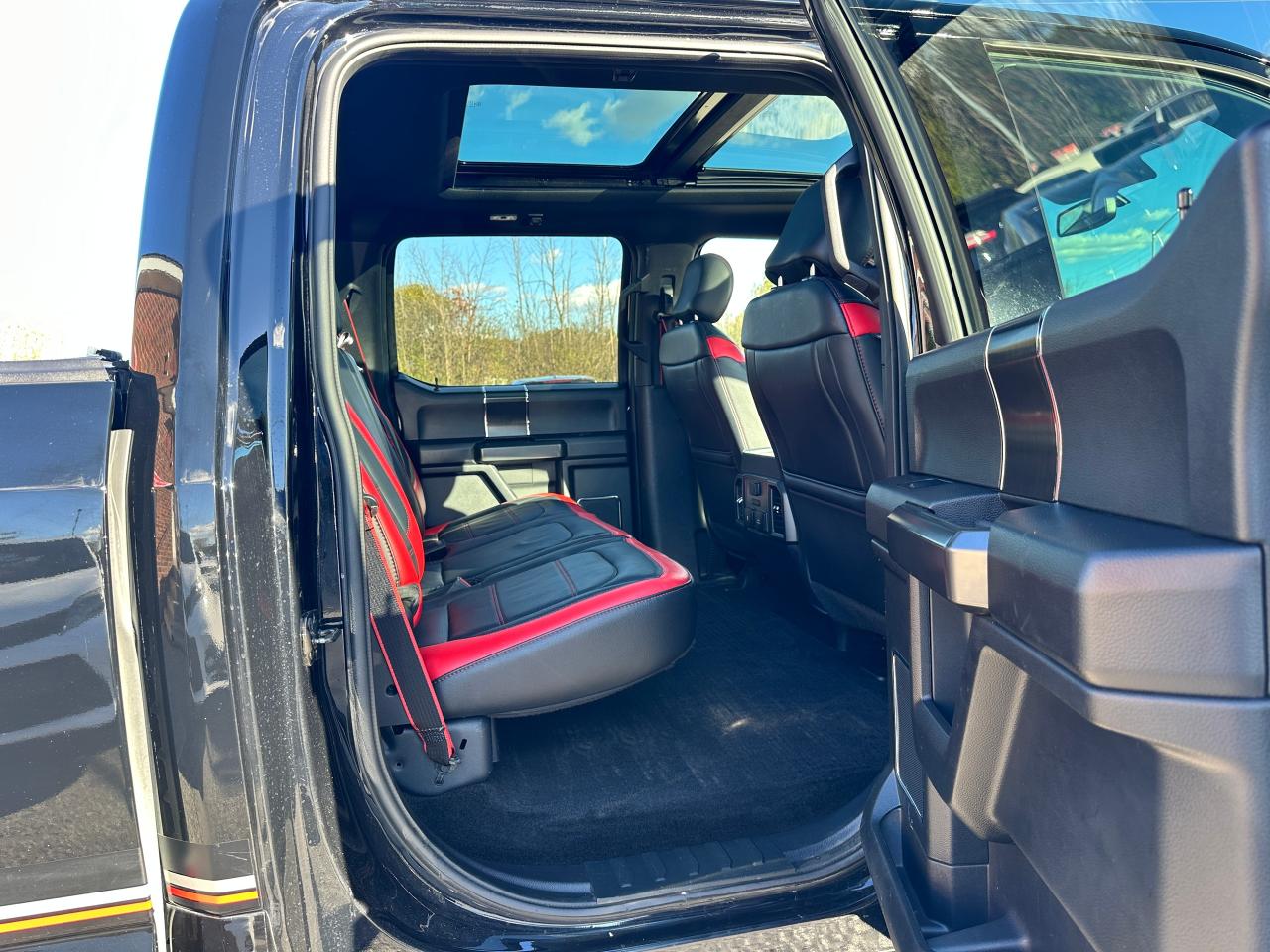 2018 Ford F-150 LARIAT Sport4x4 Crew HTD/CLD-LTHR Pano Roof NAV XM Photo