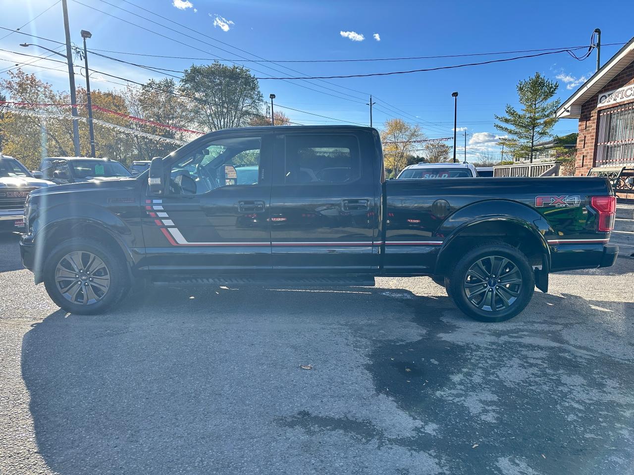 2018 Ford F-150 LARIAT Sport4x4 Crew HTD/CLD-LTHR Pano Roof NAV XM Photo2