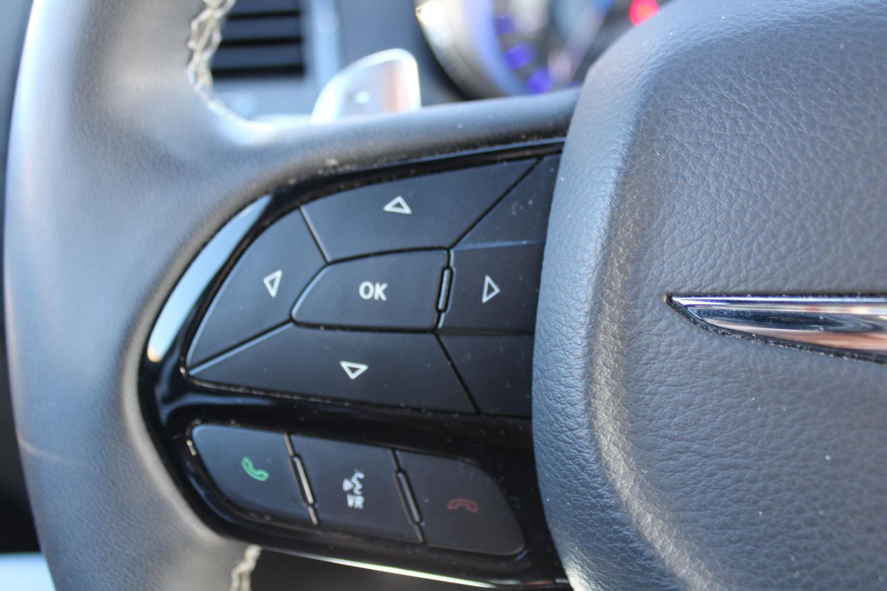 2023 Chrysler 300 300S - Photo #8