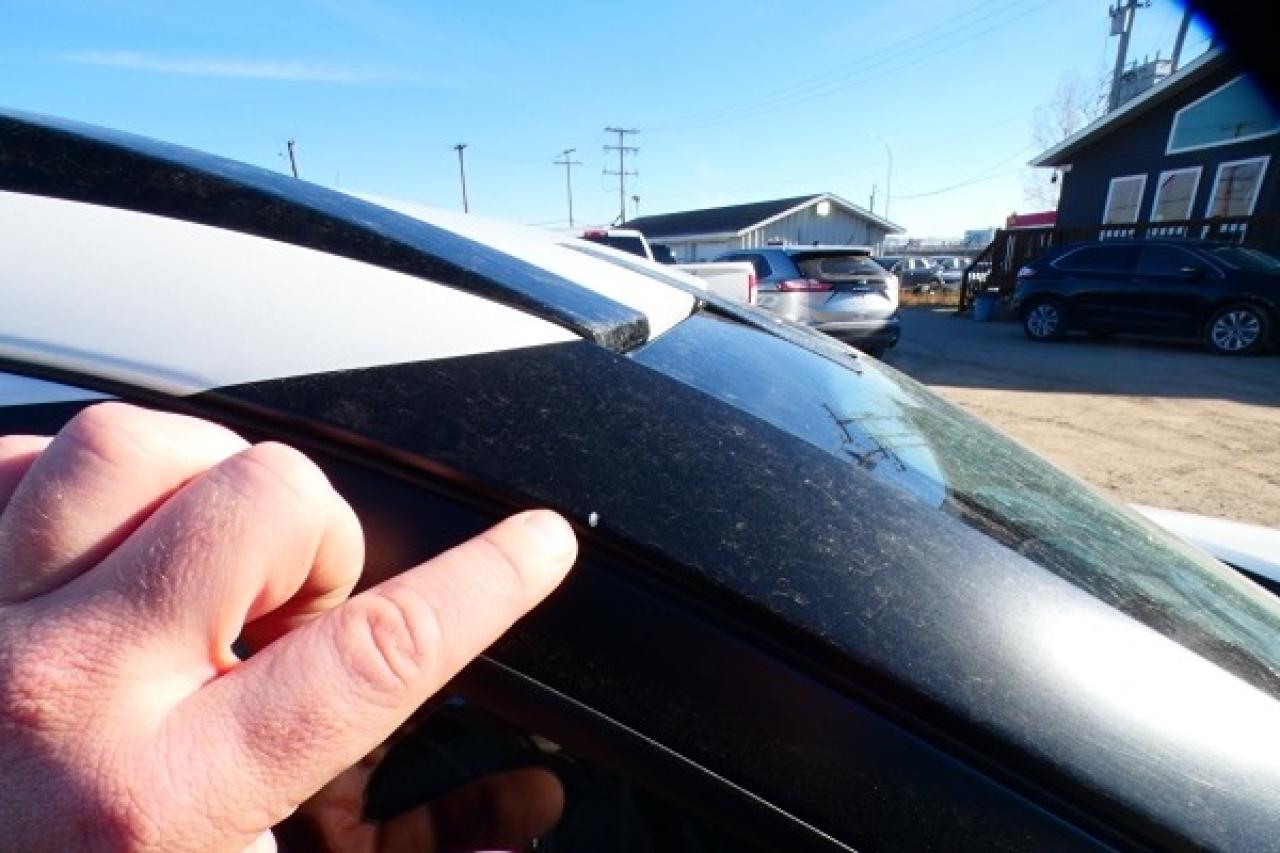 2024 Nissan Kicks SR FWD w/Htd Leather, BUC - Photo #37