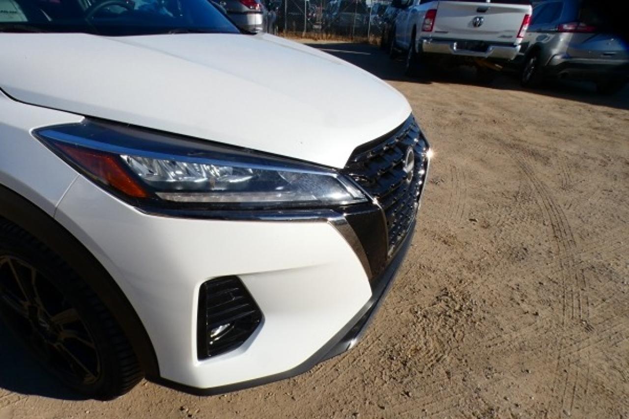 2024 Nissan Kicks SR FWD w/Htd Leather, BUC - Photo #34