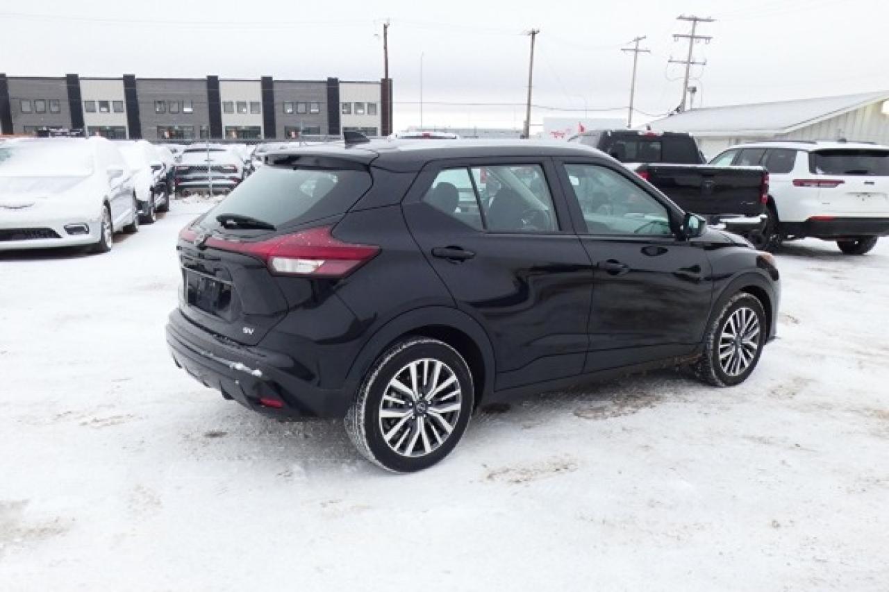 2024 Nissan Kicks SV FWD w/Htd cloth, BUC - Photo #6