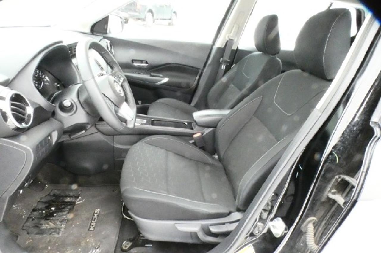 2024 Nissan Kicks SV FWD w/Htd cloth, BUC - Photo #11
