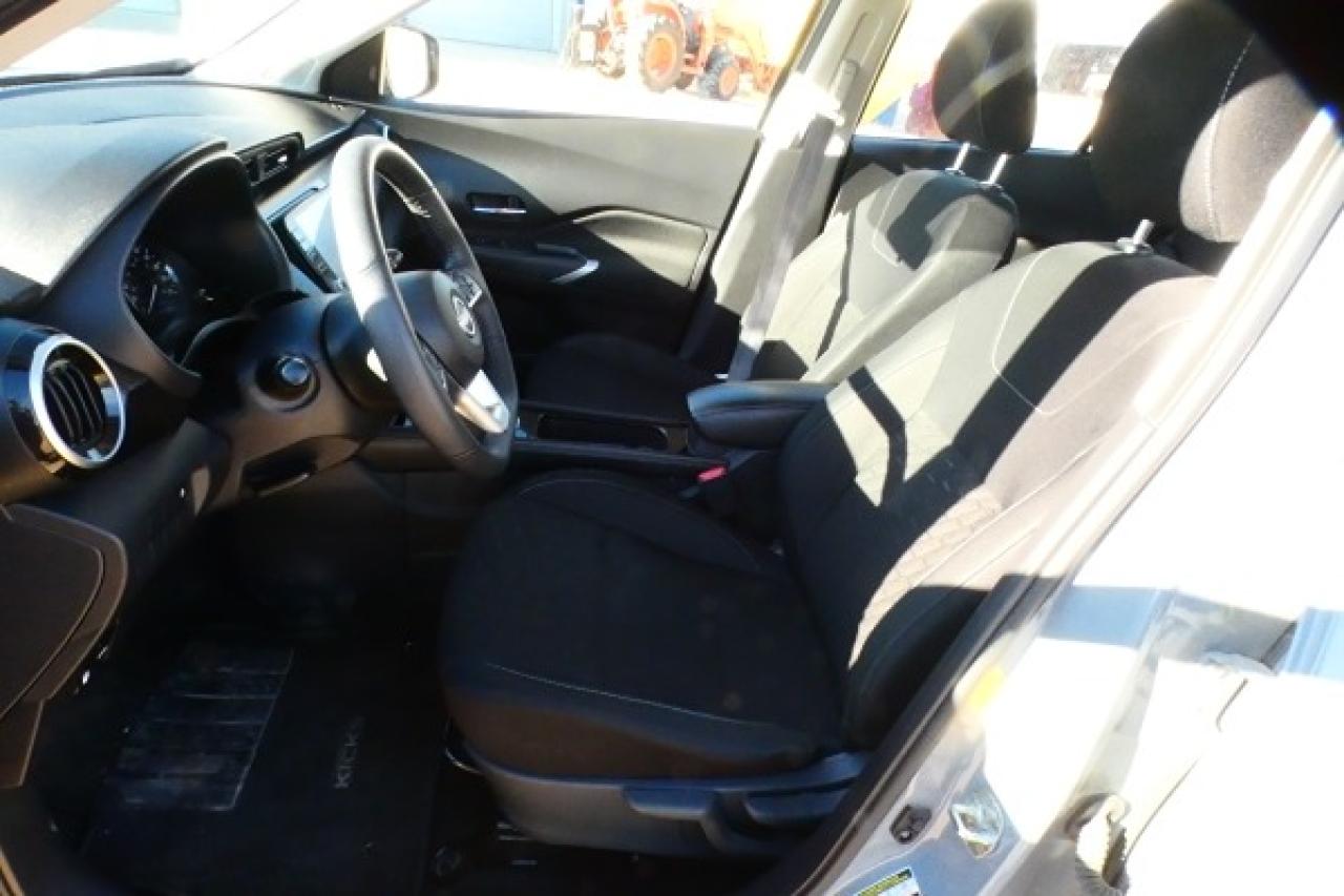 2024 Nissan Kicks SV FWD w/Htd cloth, BUC - Photo #11