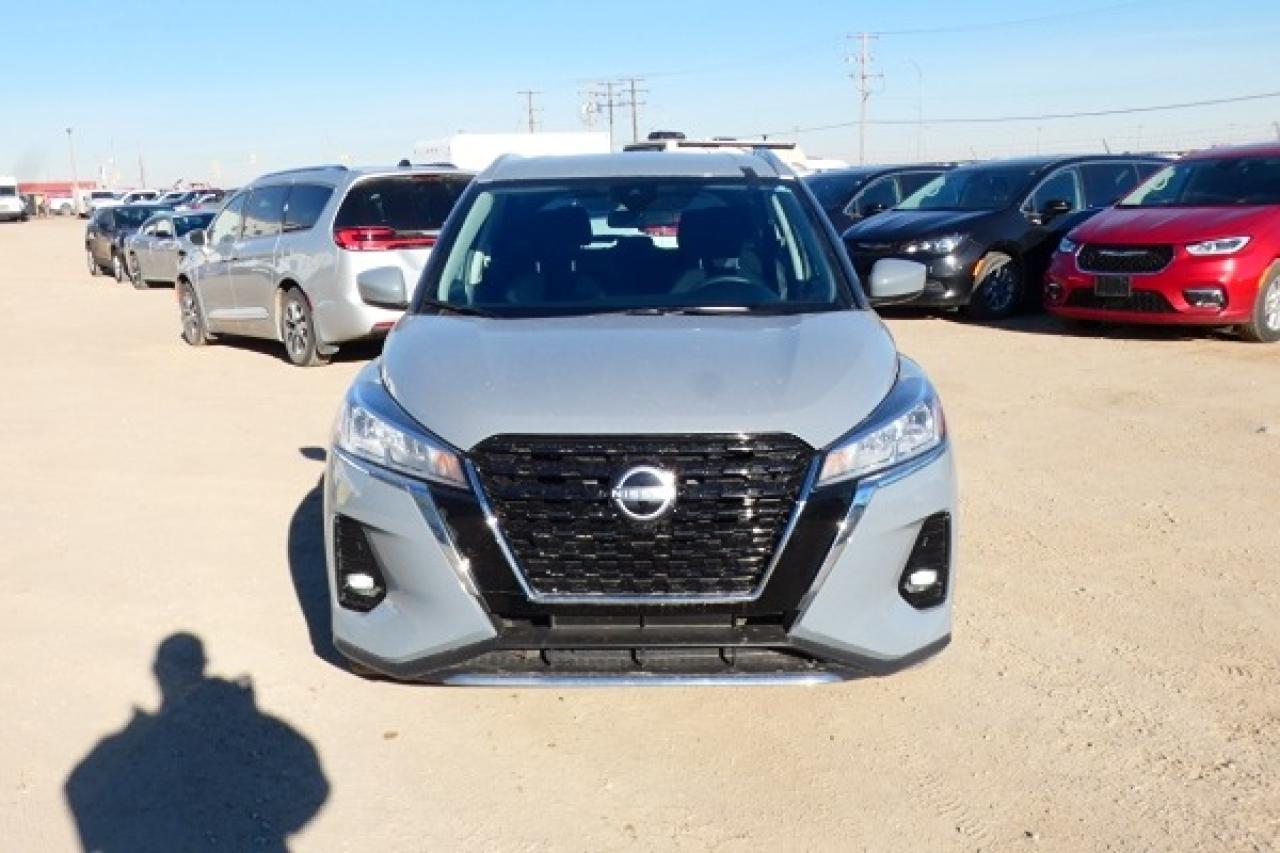 2024 Nissan Kicks SV FWD w/Htd cloth, BUC - Photo #3