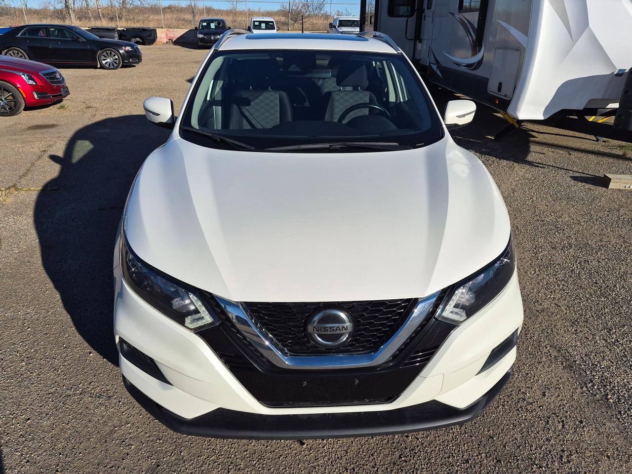 2021 Nissan Qashqai SV AWD Sunroof, Htd Steering & Seats, Remote, Blin - Photo #2