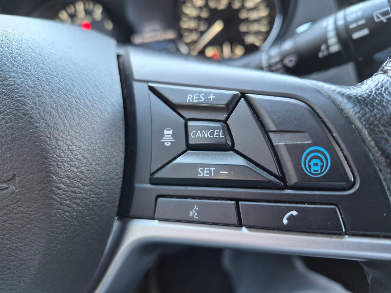 2021 Nissan Qashqai SV AWD Sunroof, Htd Steering & Seats, Remote, Blin - Photo #14