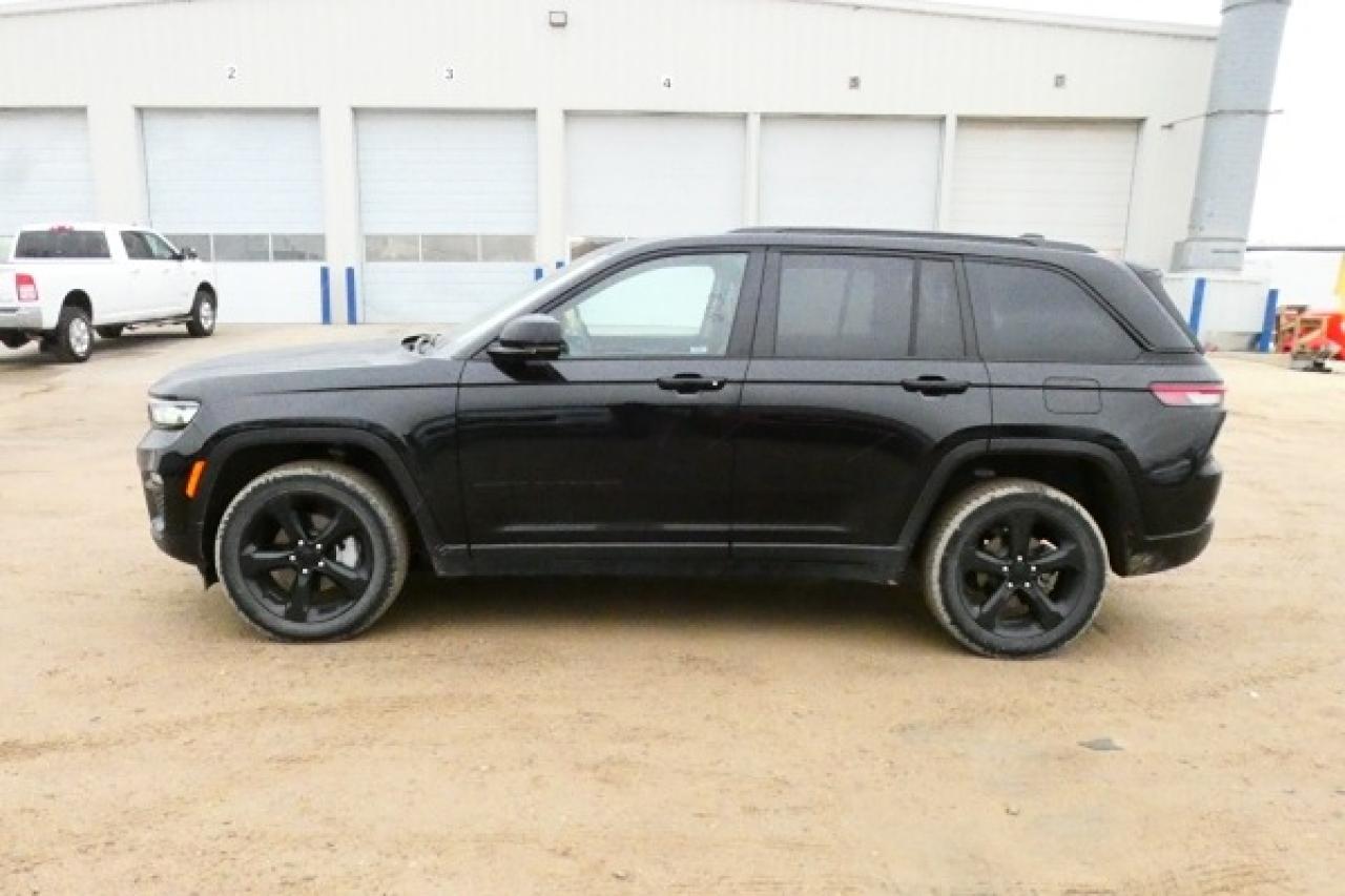 2023 Jeep Grand Cherokee Limited 4x4 w/H&C Leather, NAV, RVM+BUC - Photo #1
