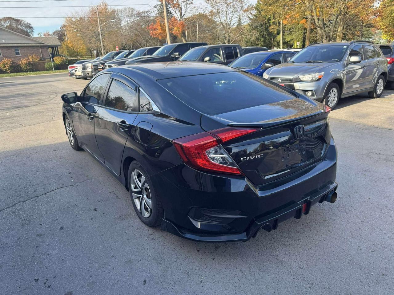 2018 Honda Civic LX MANUAL Photo4