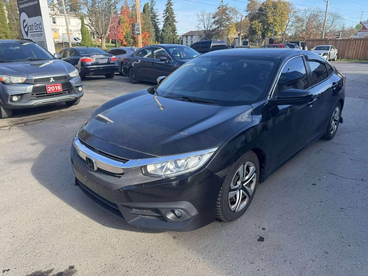 2018 Honda Civic LX MANUAL Photo2