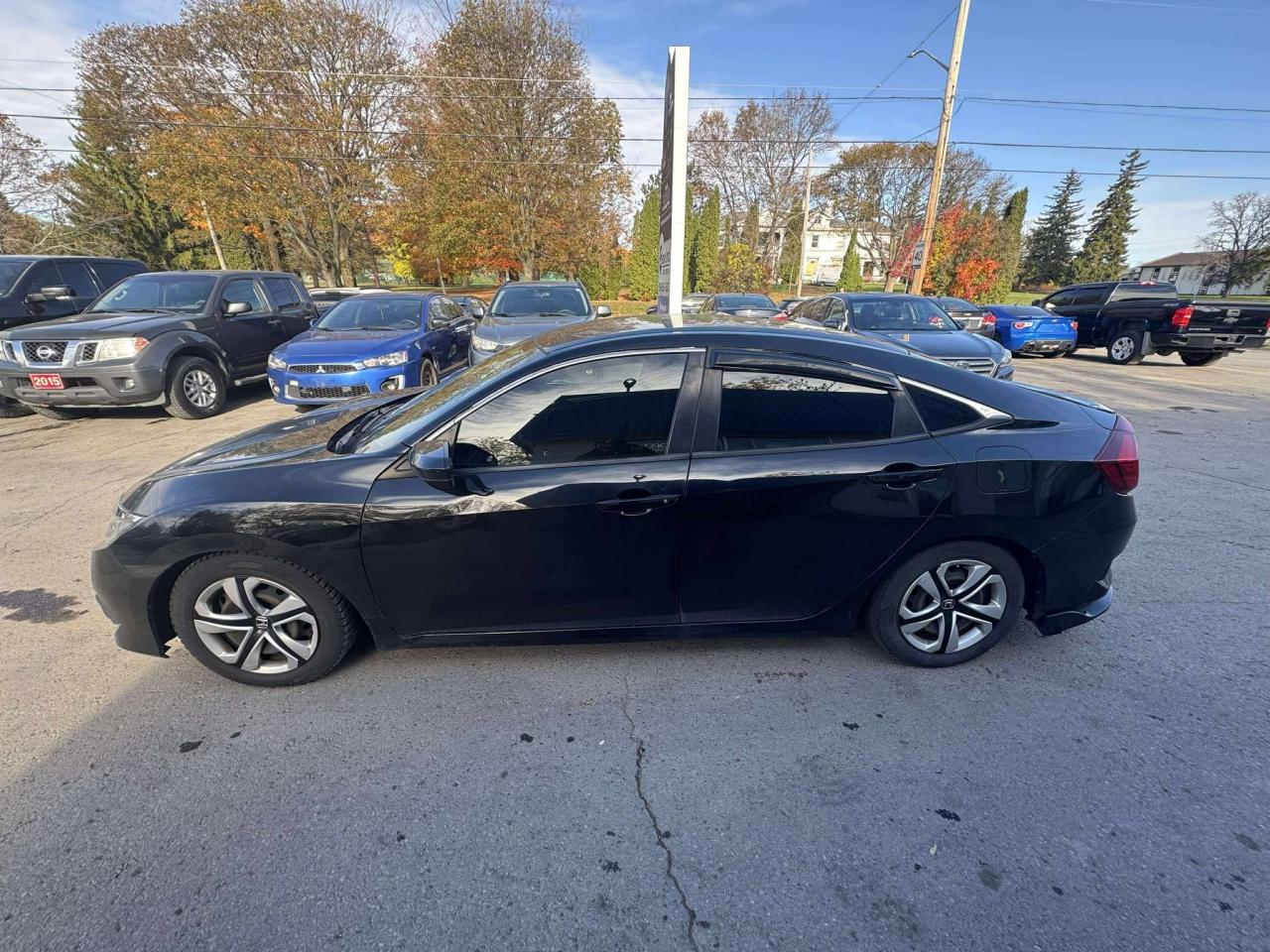 2018 Honda Civic LX MANUAL Photo3