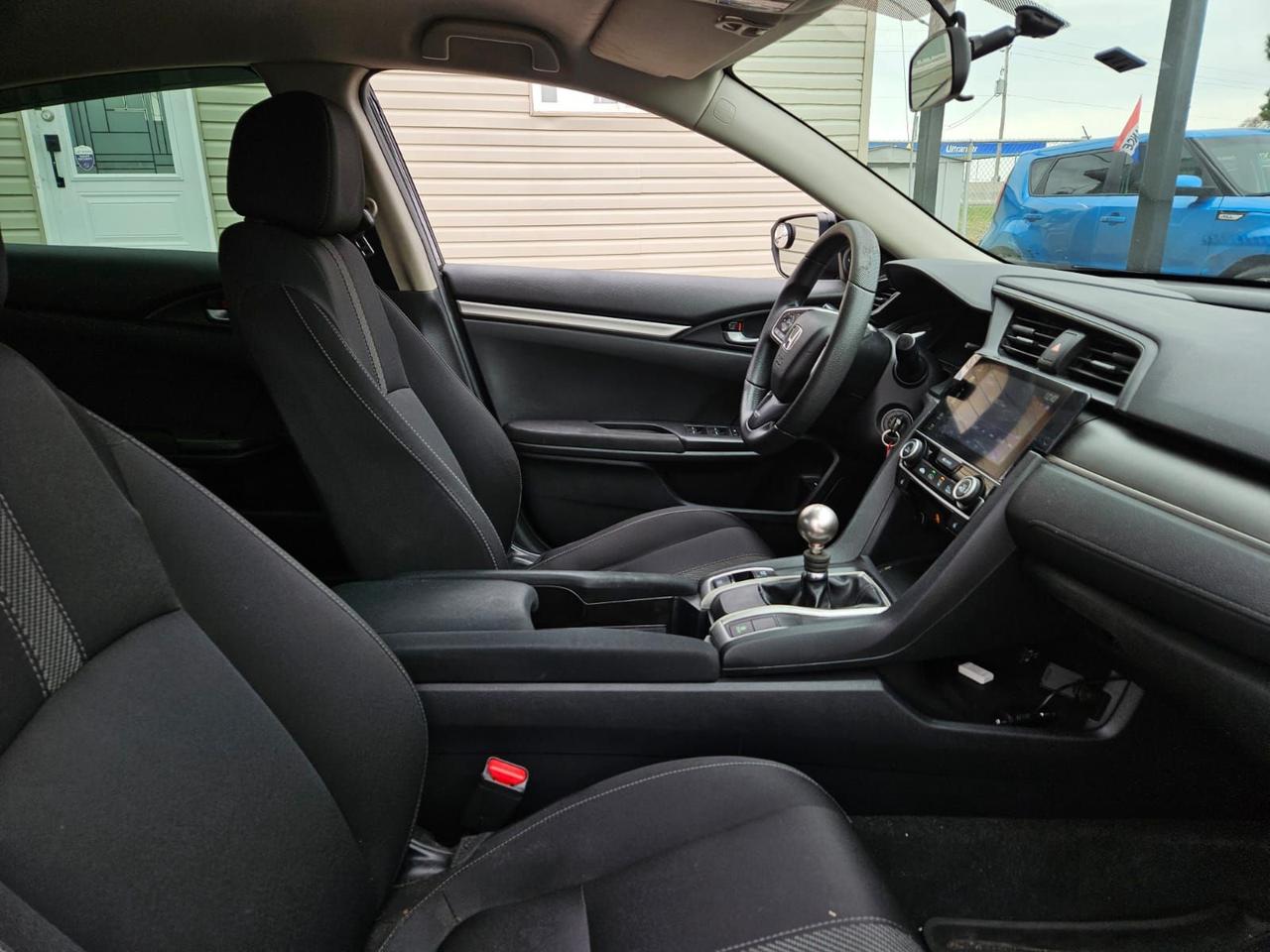 2018 Honda Civic LX MANUAL Photo