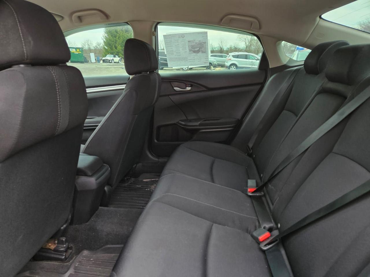 2018 Honda Civic LX MANUAL Photo