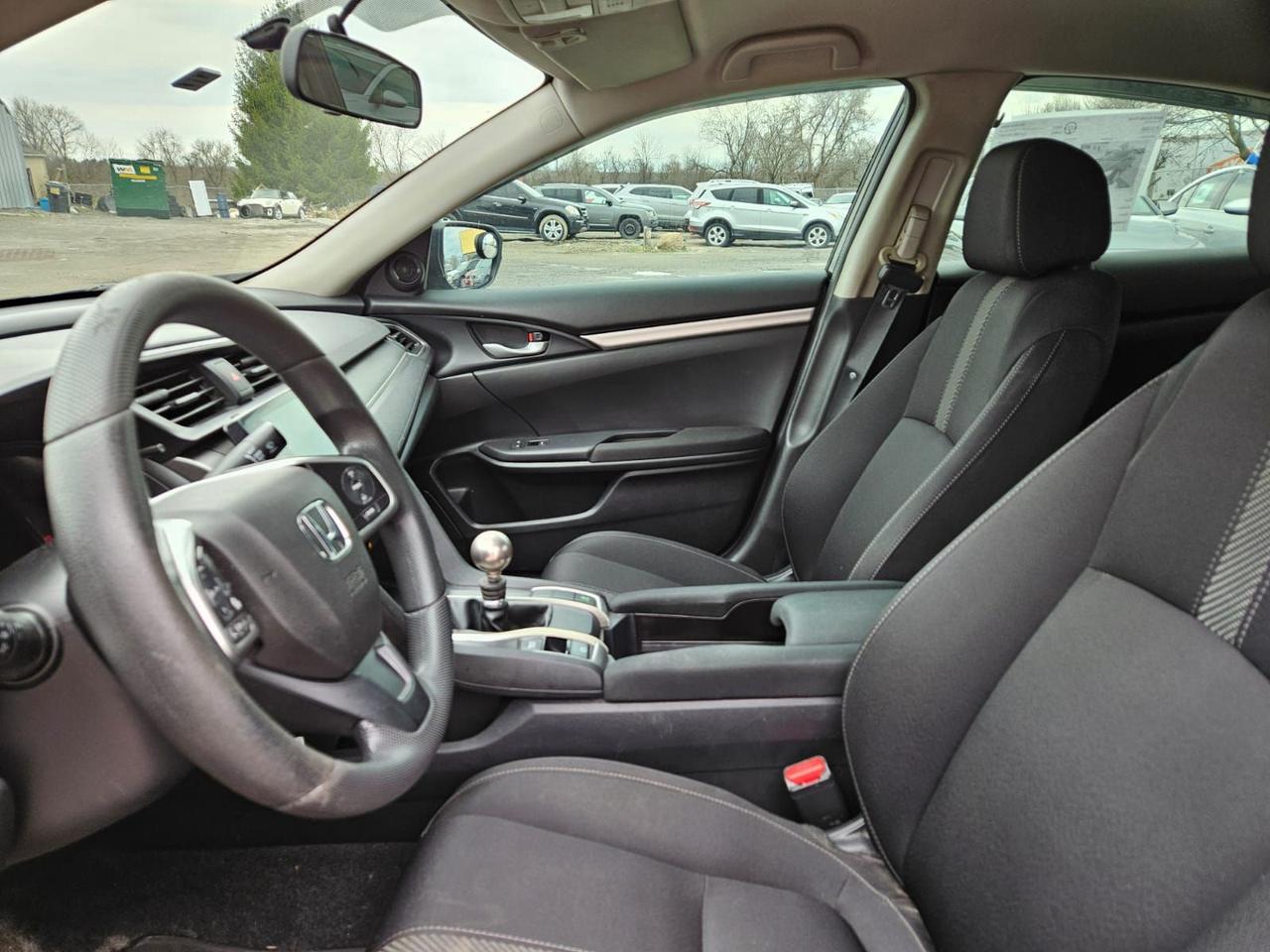 2018 Honda Civic LX MANUAL Photo