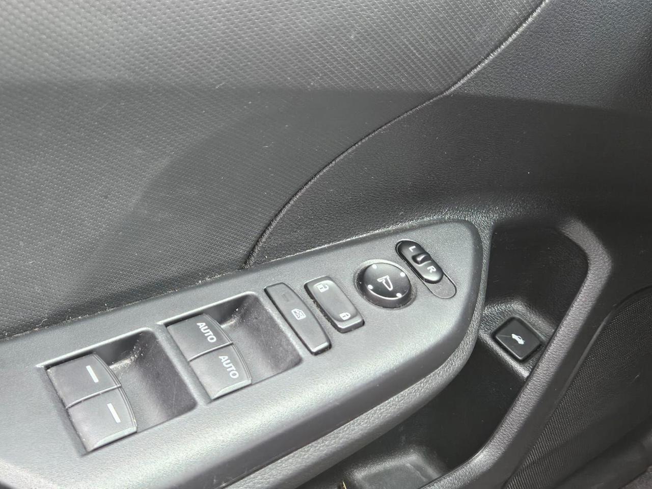 2018 Honda Civic LX MANUAL Photo
