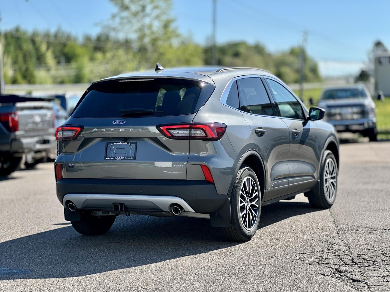 2026 Ford Escape PHEV FWD Photo4